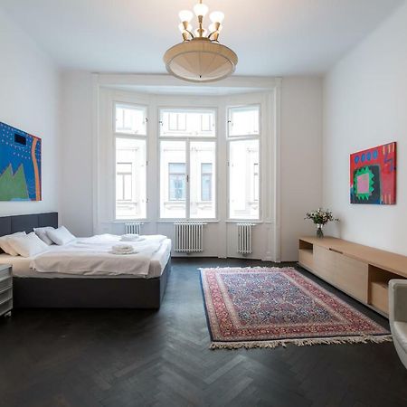 Grand Soho Apartment Виена Екстериор снимка