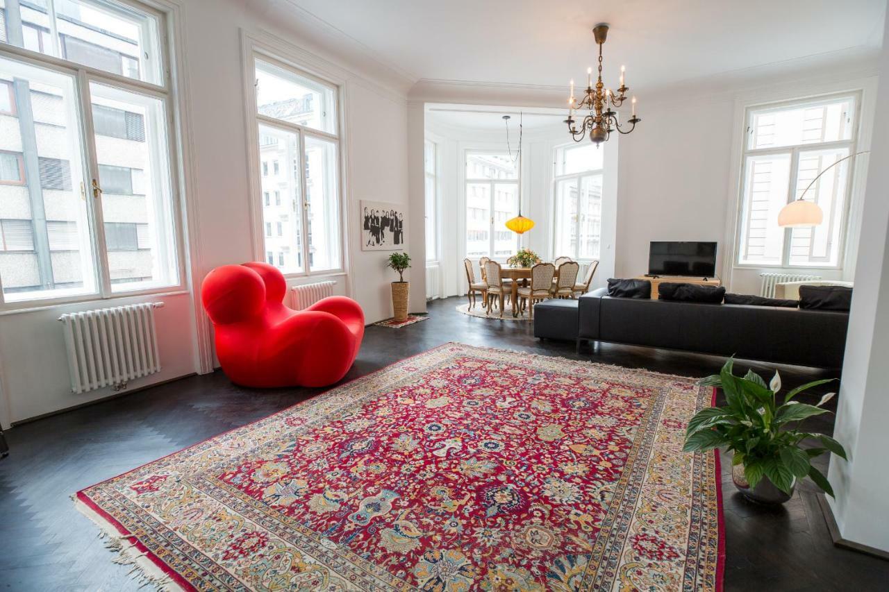 Grand Soho Apartment Виена Екстериор снимка