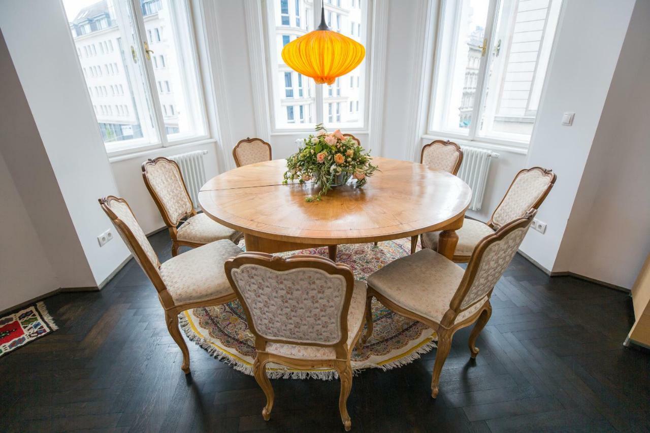Grand Soho Apartment Виена Екстериор снимка